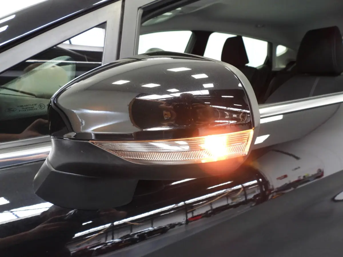 1.0 EcoBoost Hybrid Titanium NAVI/CLIMA/LED/PDC/15"LMV!