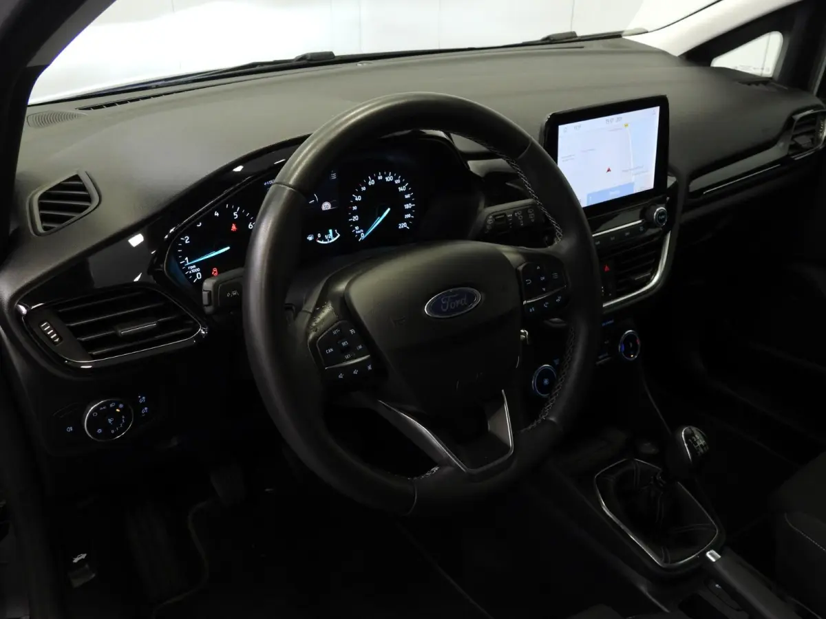 1.0 EcoBoost Hybrid Titanium NAVI/CLIMA/LED/PDC/15"LMV!