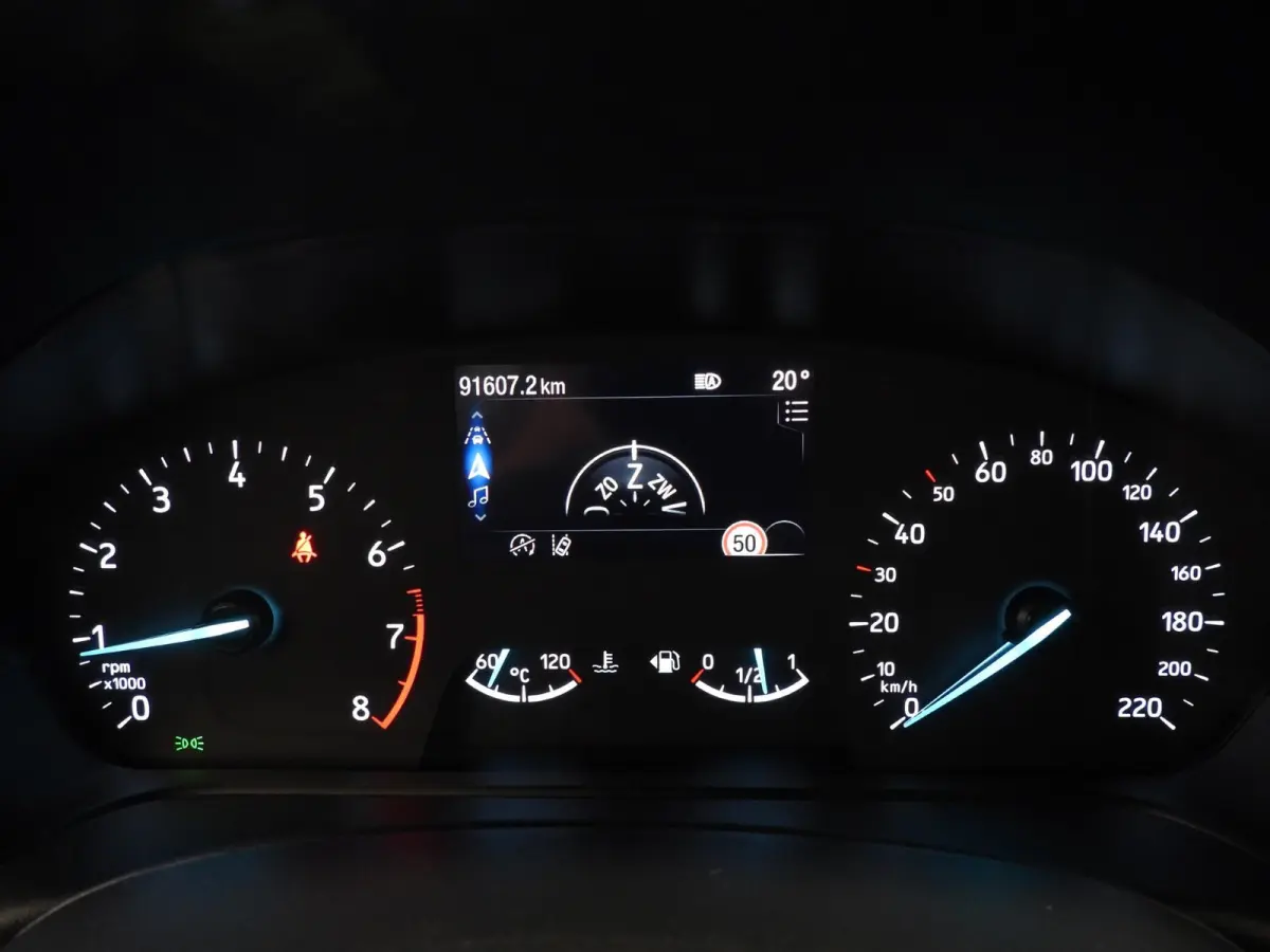 1.0 EcoBoost Hybrid Titanium NAVI/CLIMA/LED/PDC/15"LMV!