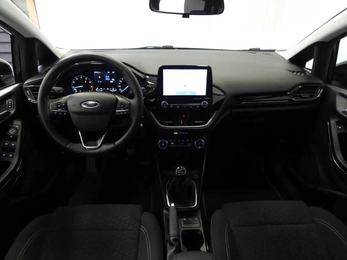 1.0 EcoBoost Hybrid Titanium NAVI/CLIMA/LED/PDC/15"LMV!