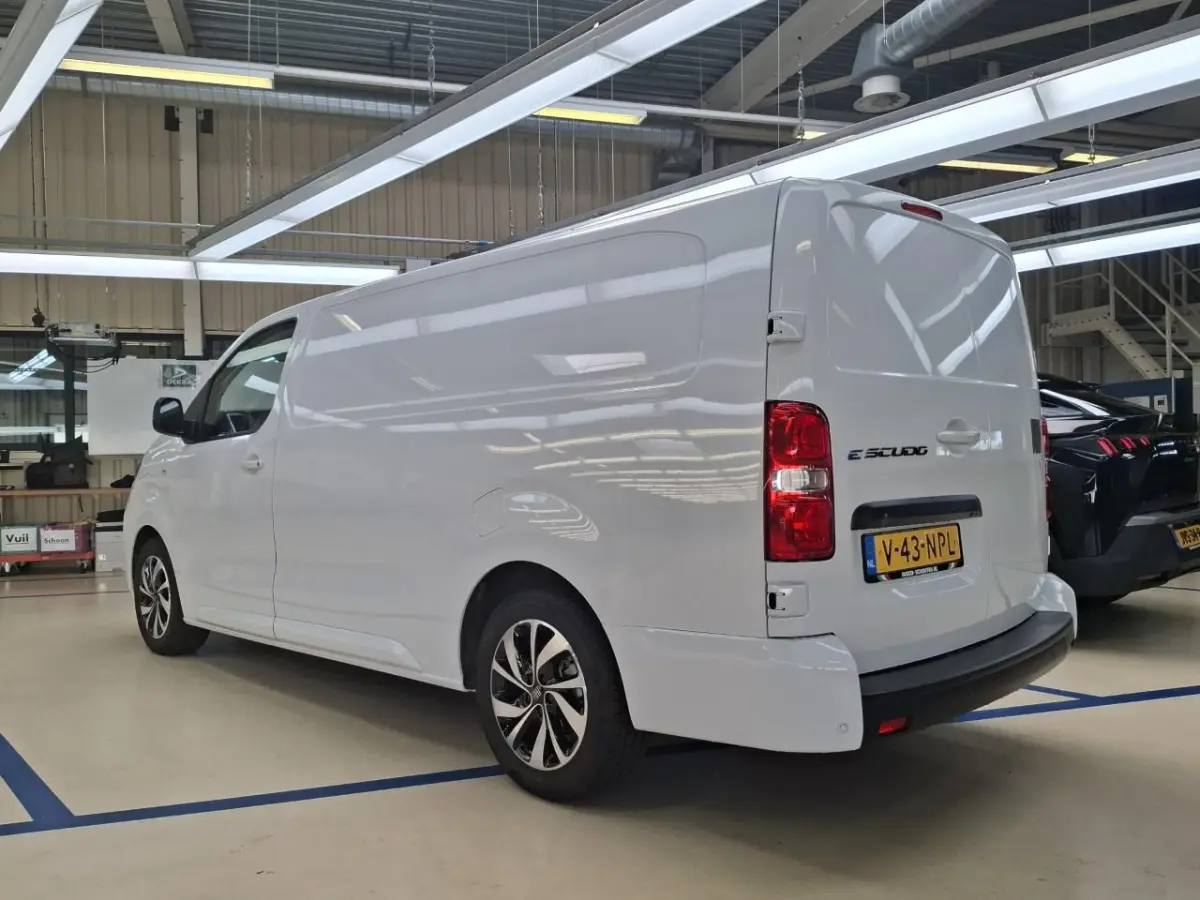 L3 75 kWh | 8 jaar garantie | CAMERA | DRAADLOOS CARPLAY | BETIMMERING | LED | 17" LM VELGEN | COMFORT WAND |