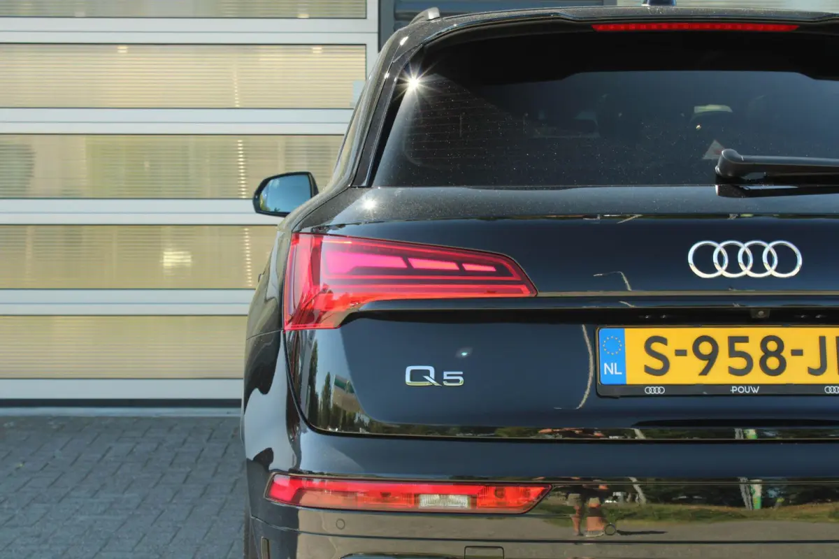 50 TFSIe 299pk quattro S edition | Panoramadak | Trekhaak | Luchtvering | Matrix LED