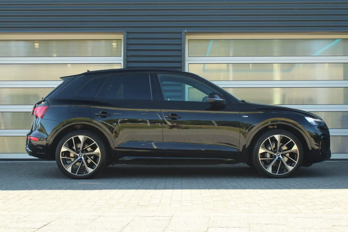50 TFSIe 299pk quattro S edition | Panoramadak | Trekhaak | Luchtvering | Matrix LED