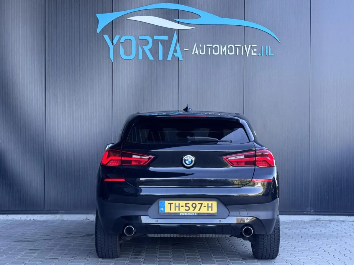 sDrive20i High Executive NL AUTO|PANO|HUD|AUTOMAAT|LED