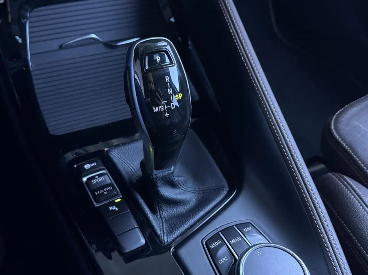 sDrive20i High Executive NL AUTO|PANO|HUD|AUTOMAAT|LED