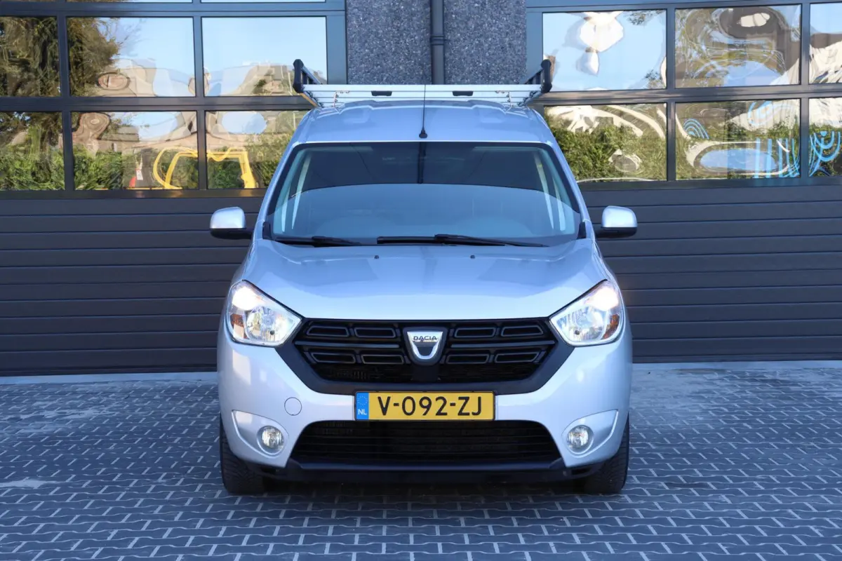 bestel 1.5 dCi l NAVI l IMPERIAAL l AIRCO l TREKHAAK