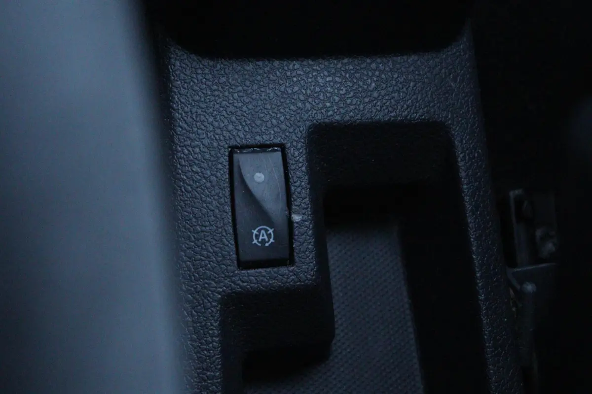 bestel 1.5 dCi l NAVI l IMPERIAAL l AIRCO l TREKHAAK