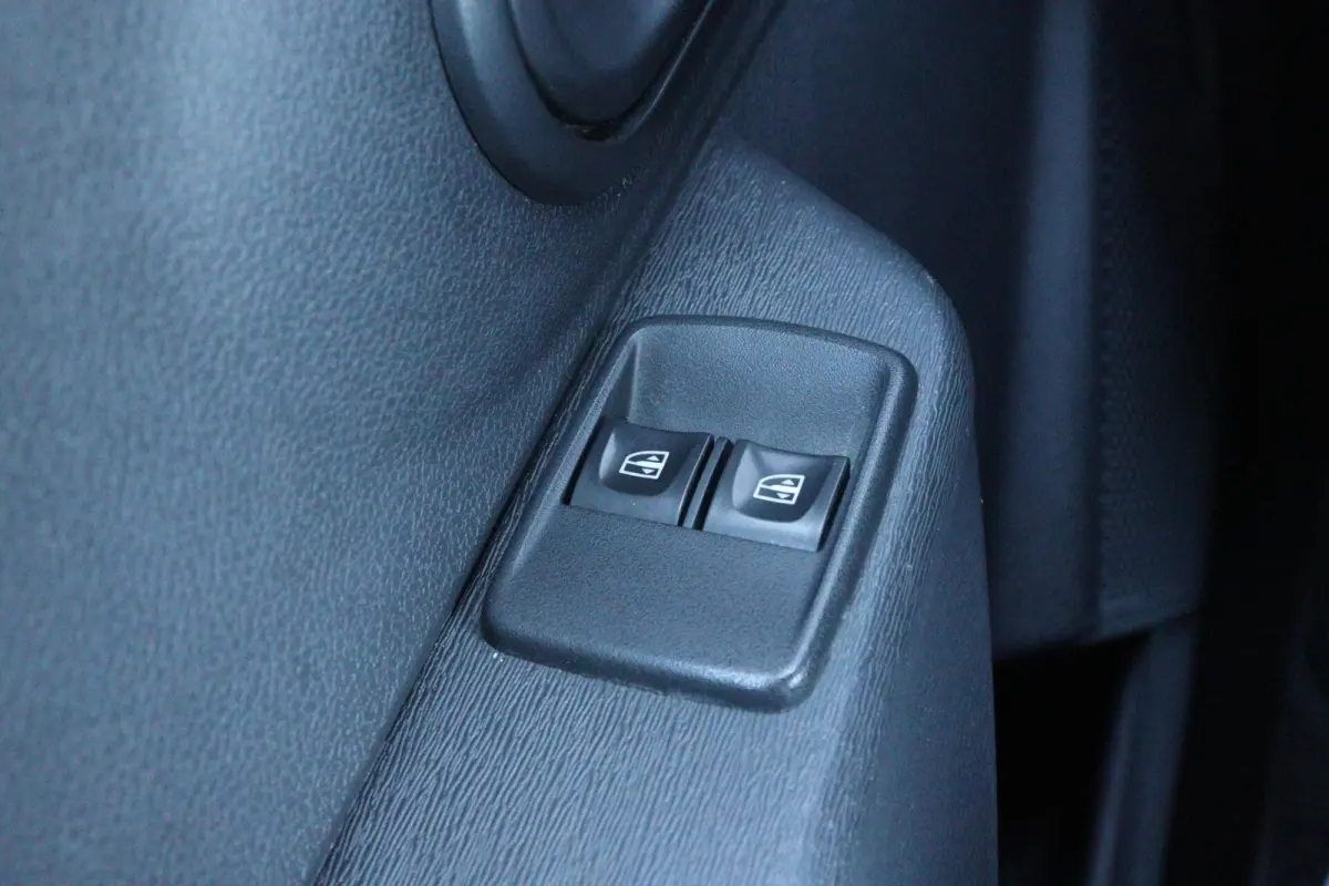 bestel 1.5 dCi l NAVI l IMPERIAAL l AIRCO l TREKHAAK