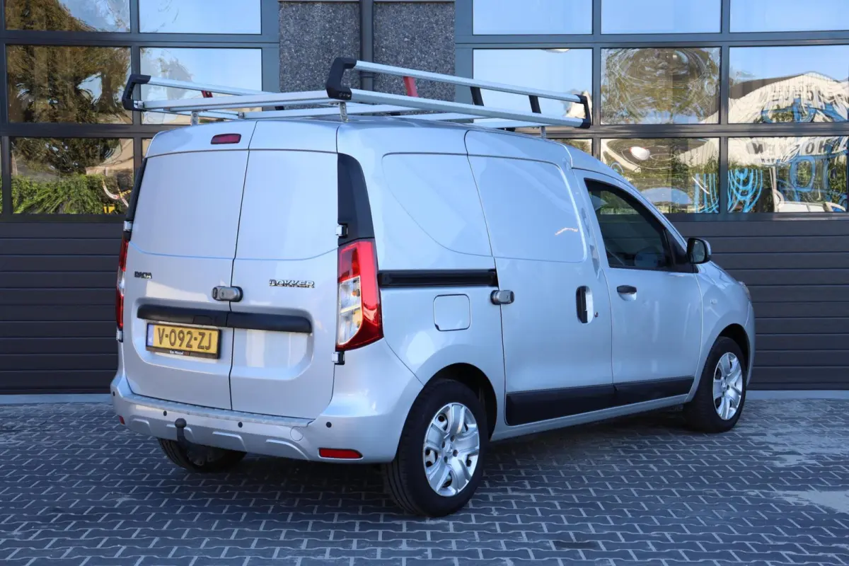 bestel 1.5 dCi l NAVI l IMPERIAAL l AIRCO l TREKHAAK