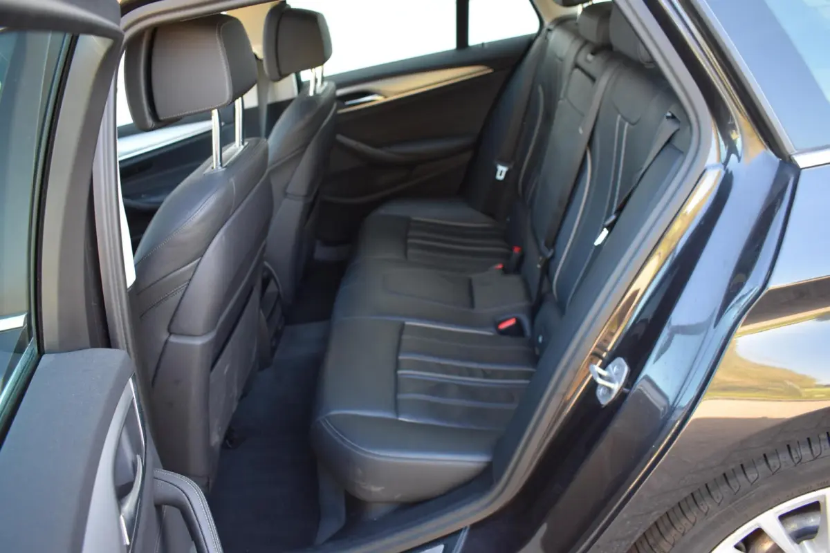 530e Business Edition Plus | Pano | Laser | Leder |