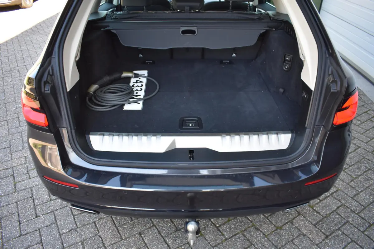 530e Business Edition Plus | Pano | Laser | Leder |