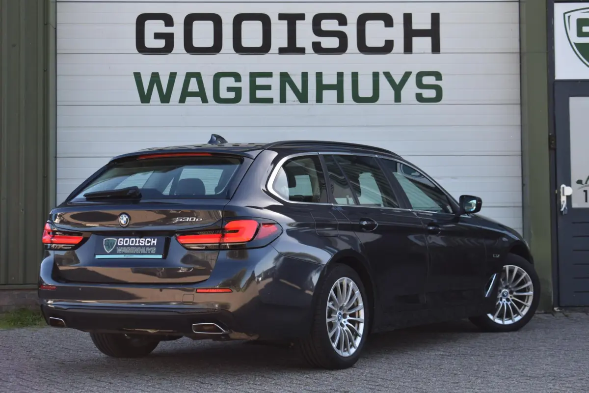 530e Business Edition Plus | Pano | Laser | Leder |