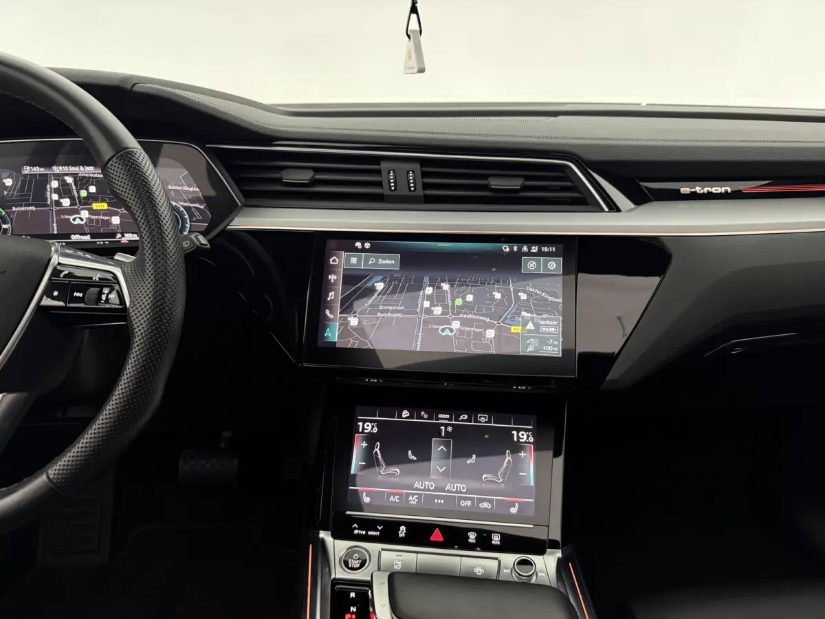 55 quattro S-Line 95 kWh | Snelladen | SOH 91% | Pano | Sfeer | Virtual | Memory | Camera | Cruise | Carplay | Trekhaak | NAP