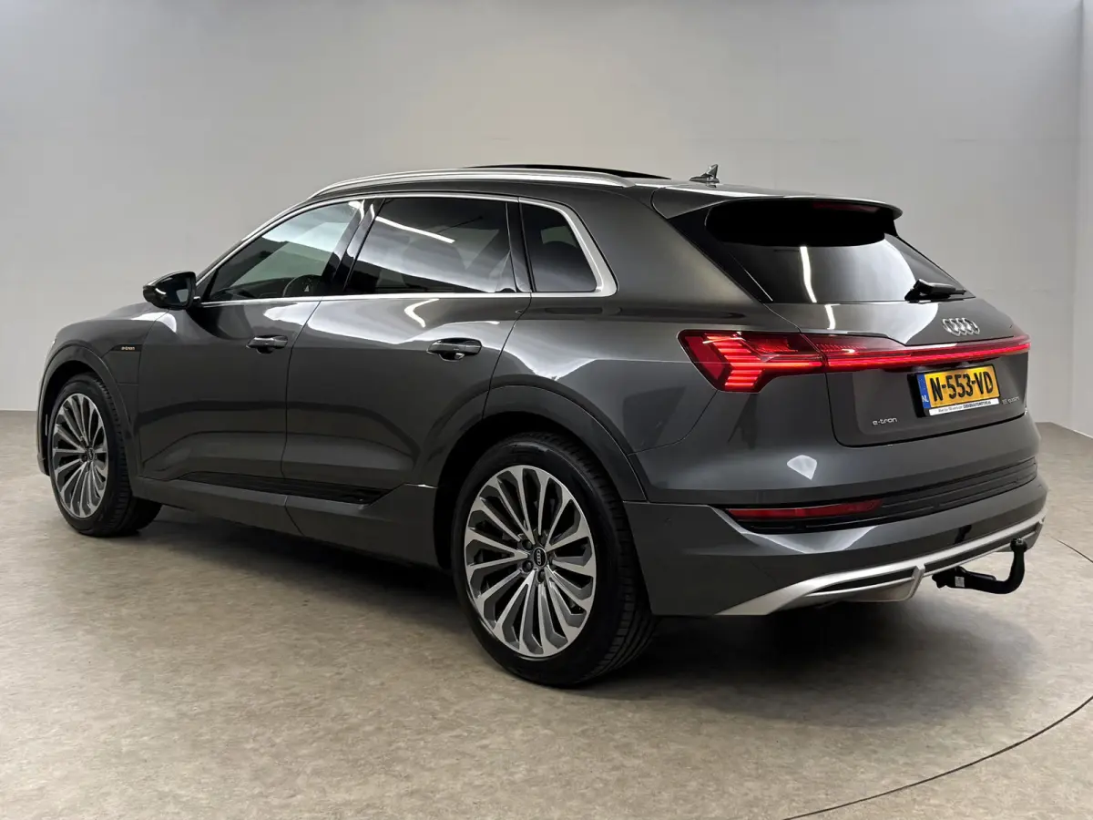 55 quattro S-Line 95 kWh | Snelladen | SOH 91% | Pano | Sfeer | Virtual | Memory | Camera | Cruise | Carplay | Trekhaak | NAP