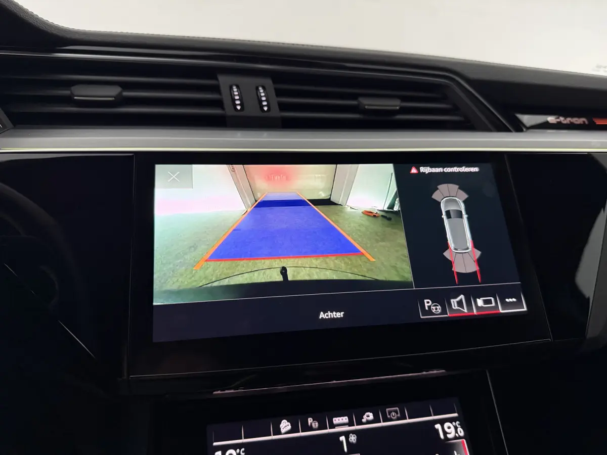 55 quattro S-Line 95 kWh | Snelladen | SOH 91% | Pano | Sfeer | Virtual | Memory | Camera | Cruise | Carplay | Trekhaak | NAP