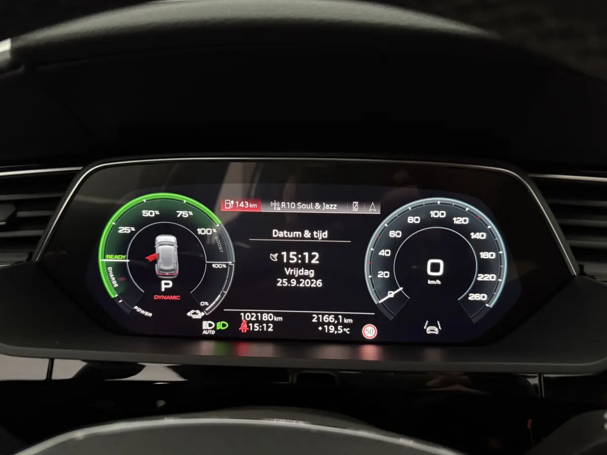 55 quattro S-Line 95 kWh | Snelladen | SOH 91% | Pano | Sfeer | Virtual | Memory | Camera | Cruise | Carplay | Trekhaak | NAP