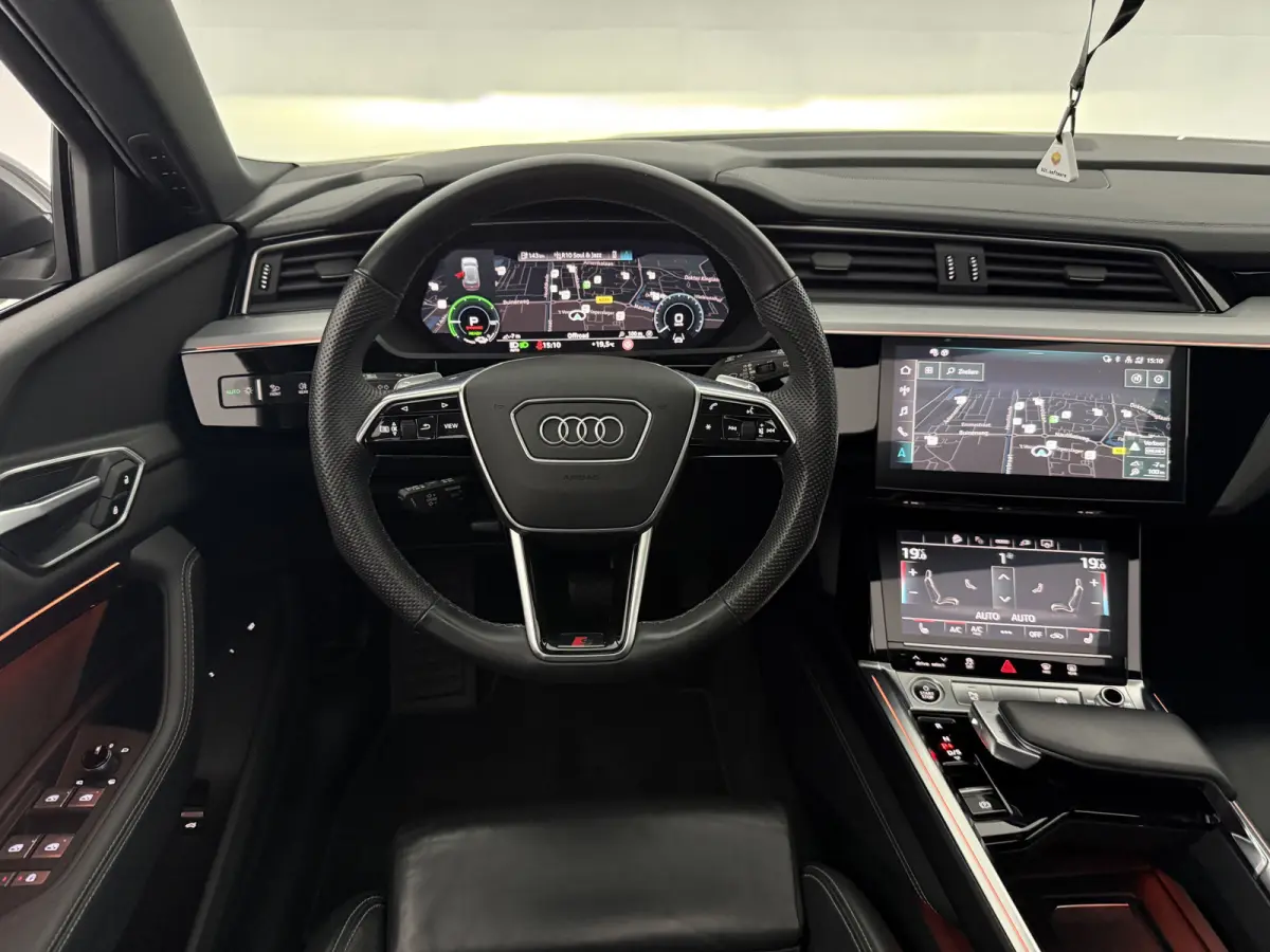 55 quattro S-Line 95 kWh | Snelladen | SOH 91% | Pano | Sfeer | Virtual | Memory | Camera | Cruise | Carplay | Trekhaak | NAP