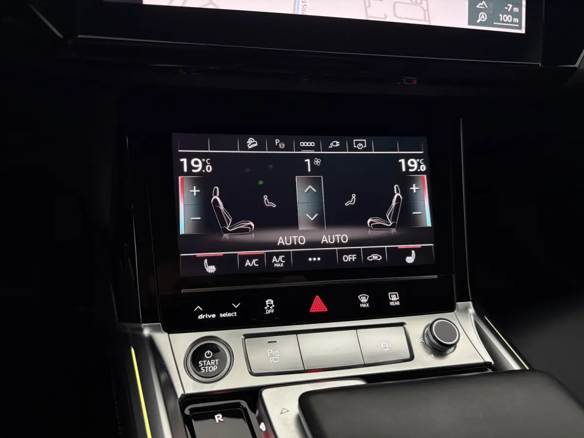 55 quattro S-Line 95 kWh | Snelladen | SOH 91% | Pano | Sfeer | Virtual | Memory | Camera | Cruise | Carplay | Trekhaak | NAP