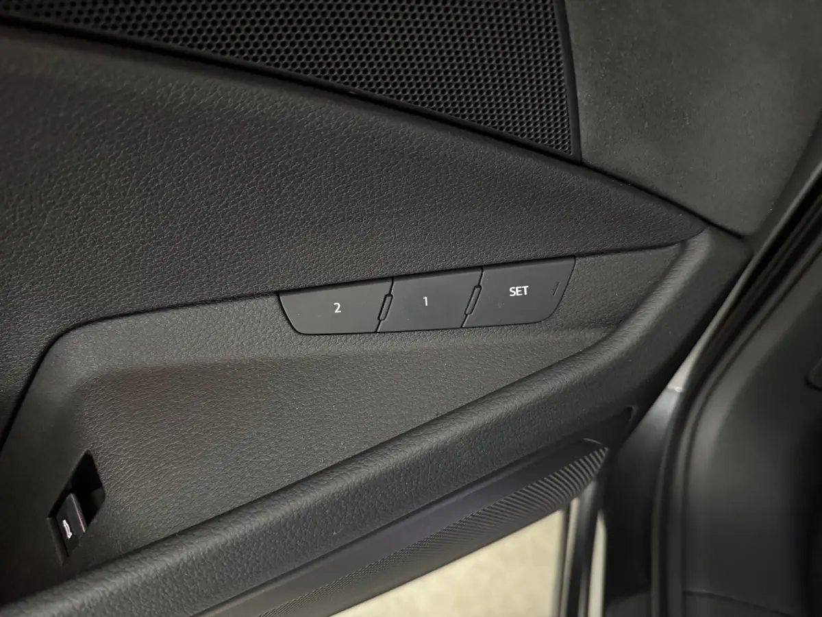 55 quattro S-Line 95 kWh | Snelladen | SOH 91% | Pano | Sfeer | Virtual | Memory | Camera | Cruise | Carplay | Trekhaak | NAP