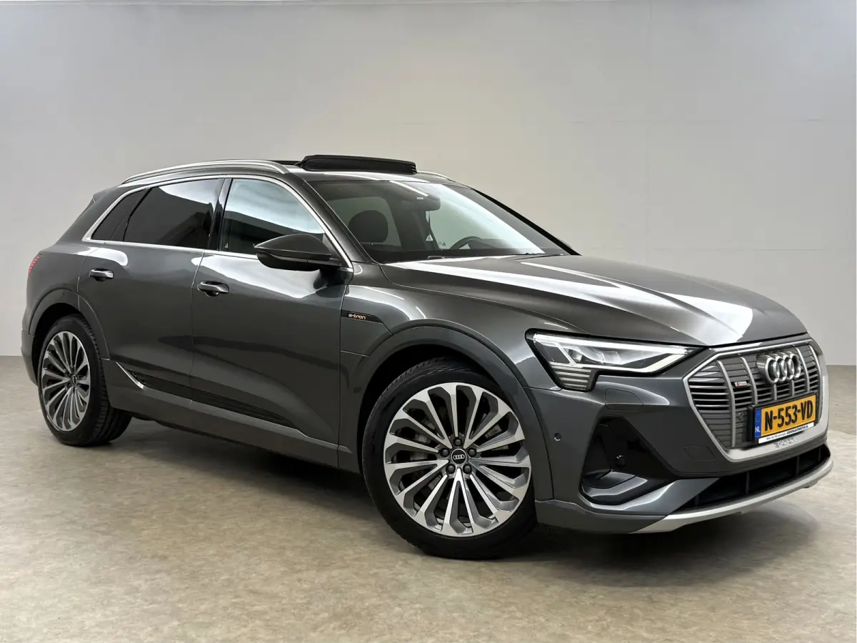 55 quattro S-Line 95 kWh | Snelladen | SOH 91% | Pano | Sfeer | Virtual | Memory | Camera | Cruise | Carplay | Trekhaak | NAP