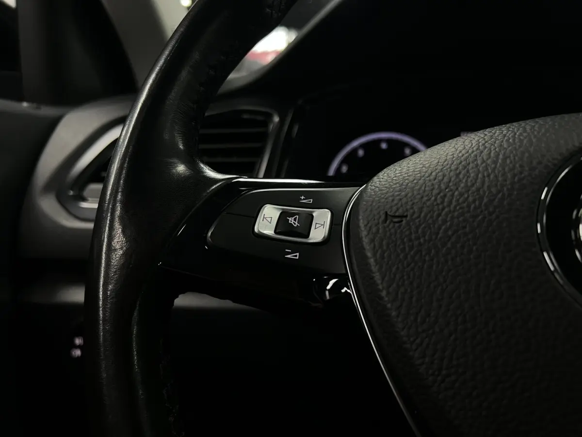 1.0 TSI | Stoelverw. | Clima | Carplay |