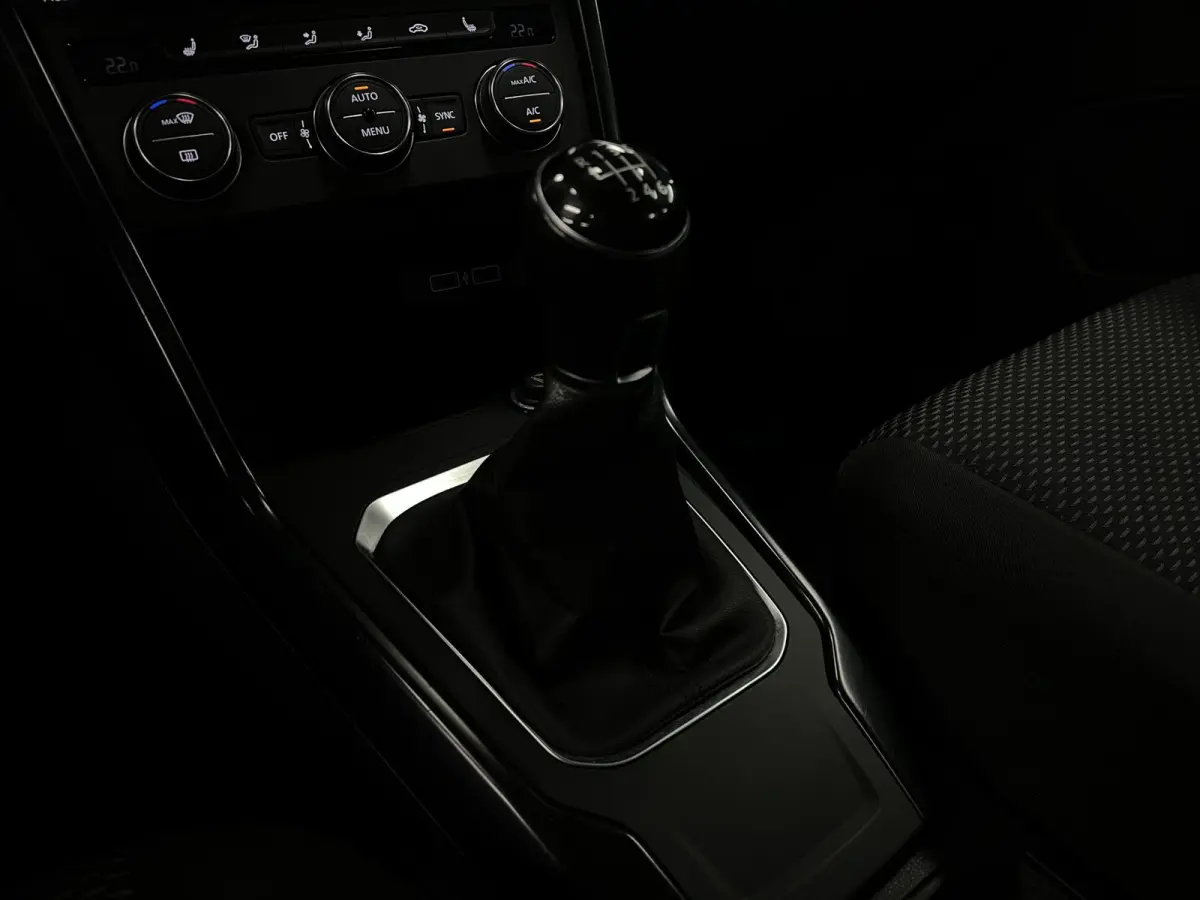 1.0 TSI | Stoelverw. | Clima | Carplay |