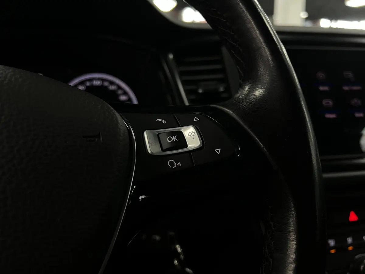 1.0 TSI | Stoelverw. | Clima | Carplay |