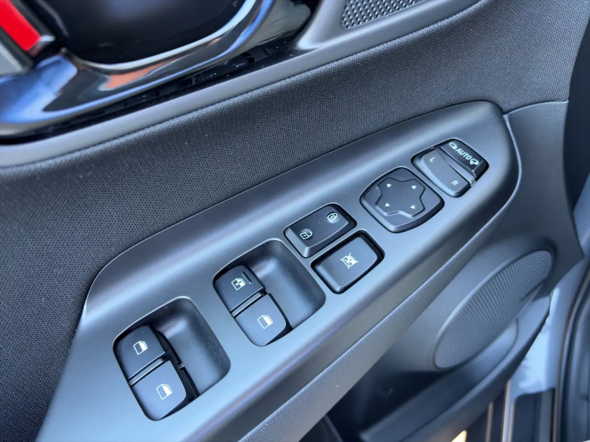 1.6 GDI HEV 141pk Fashion | Premium Audio | Trekhaak | Side Steps | Schuifdak | Climate controle | Dodehoek detectie | Head-up display | Navigatie | Keyless entry | Adaptive cruise controle
