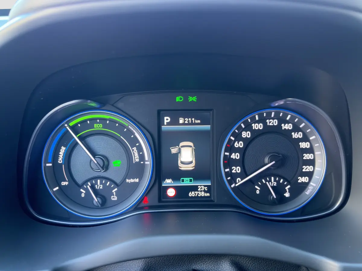 1.6 GDI HEV 141pk Fashion | Premium Audio | Trekhaak | Side Steps | Schuifdak | Climate controle | Dodehoek detectie | Head-up display | Navigatie | Keyless entry | Adaptive cruise controle