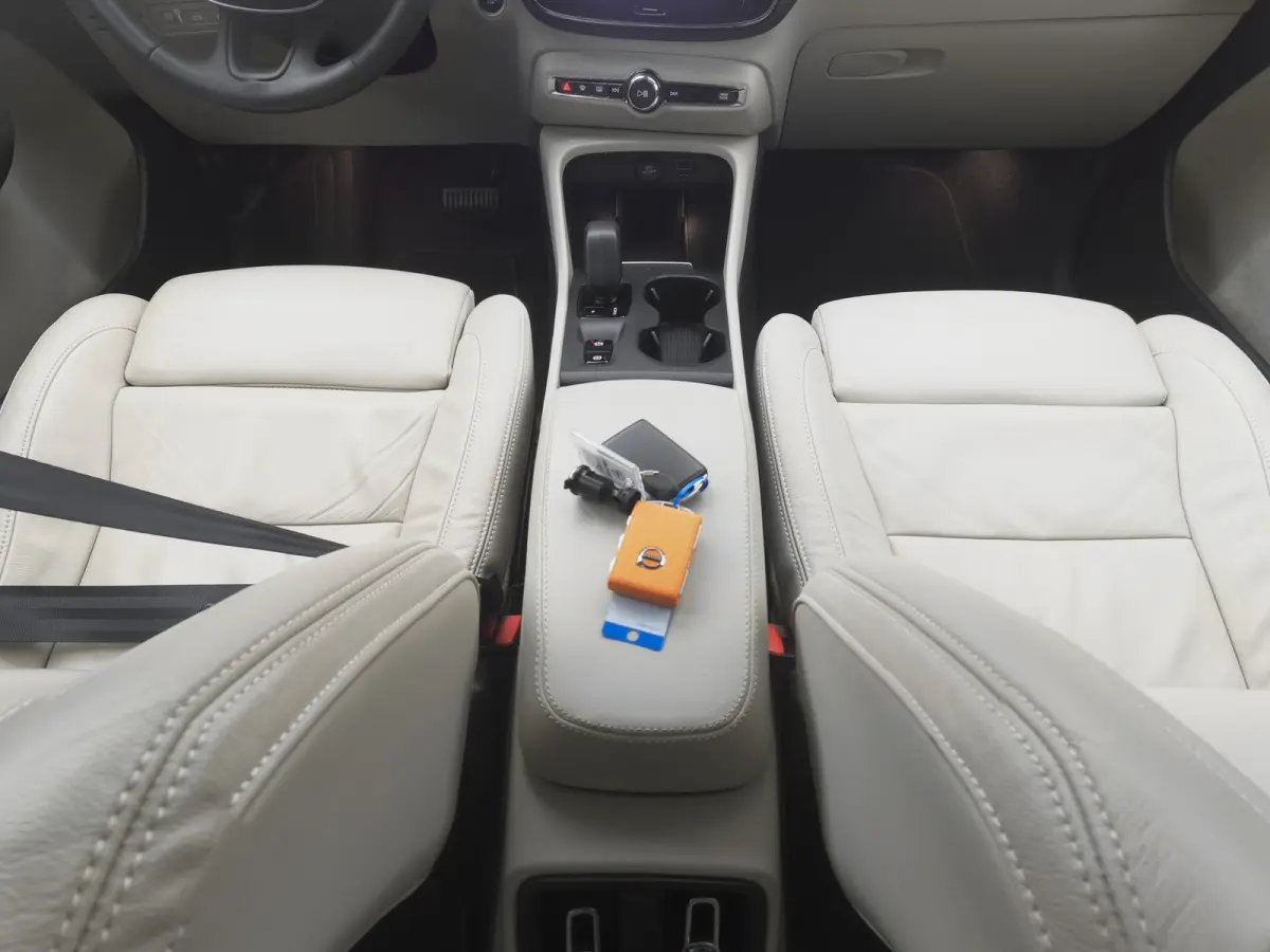 1.5 T4 Recharge Inscription Expression | CAMERA | KEYLESS