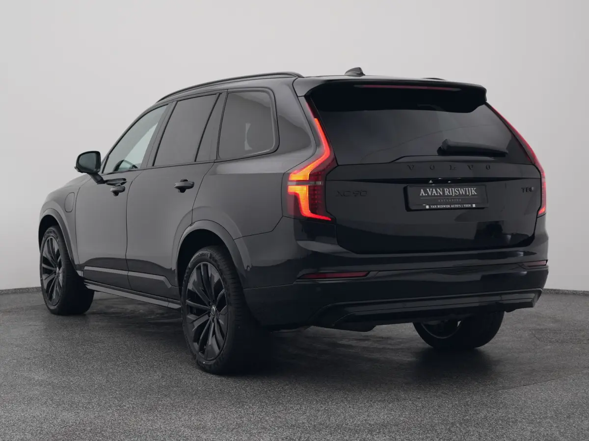 2.0 T8 Plug-in hybrid AWD Ultra Black Edition 7-Pers. | PANO | 360° | B&W | LUCHTVERING | STOELMASSAGE | STOELVENT. | STOEL- EN STUURVERW. | TREKHAAK