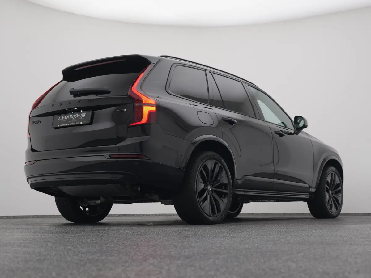 2.0 T8 Plug-in hybrid AWD Ultra Black Edition 7-Pers. | PANO | 360° | B&W | LUCHTVERING | STOELMASSAGE | STOELVENT. | STOEL- EN STUURVERW. | TREKHAAK