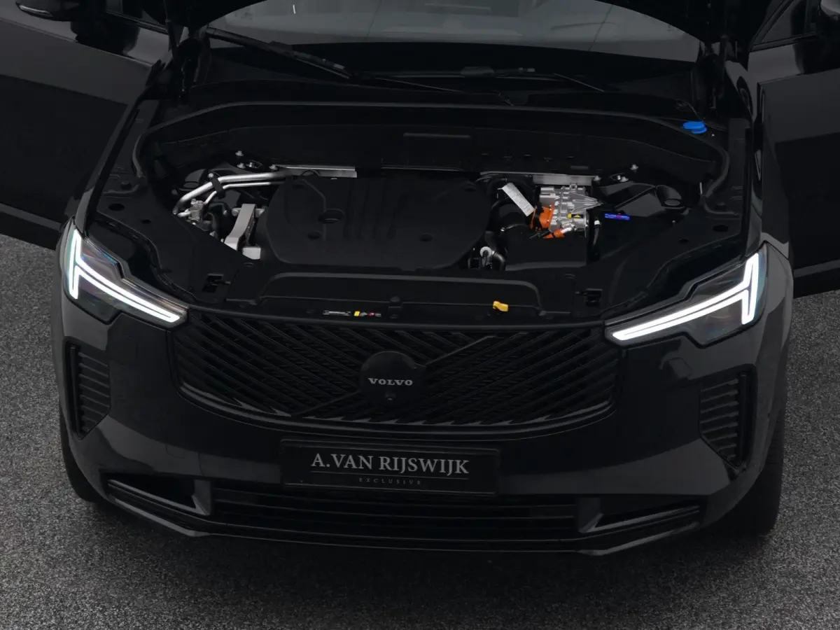 2.0 T8 Plug-in hybrid AWD Ultra Black Edition 7-Pers. | PANO | 360° | B&W | LUCHTVERING | STOELMASSAGE | STOELVENT. | STOEL- EN STUURVERW. | TREKHAAK