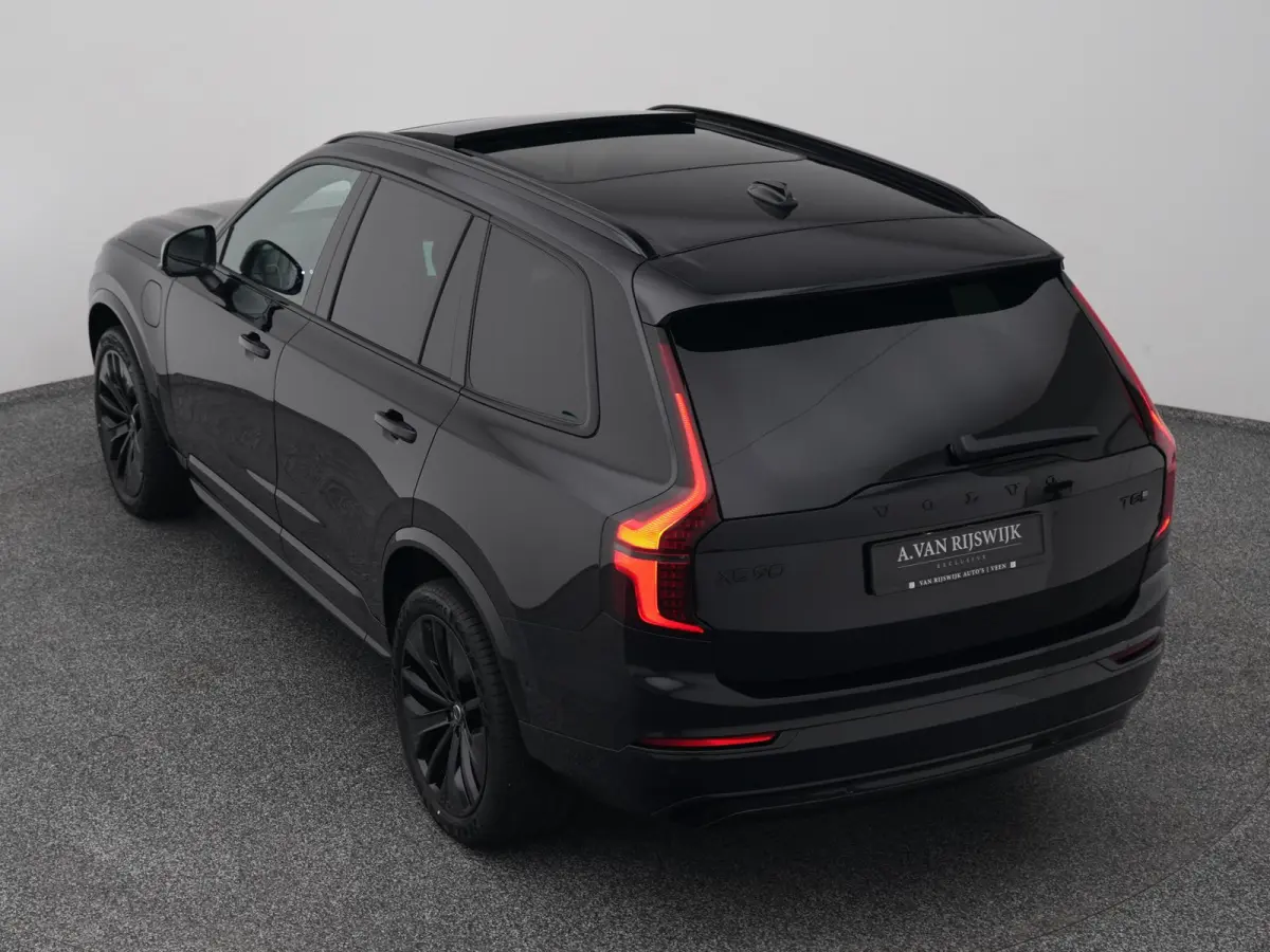 2.0 T8 Plug-in hybrid AWD Ultra Black Edition 7-Pers. | PANO | 360° | B&W | LUCHTVERING | STOELMASSAGE | STOELVENT. | STOEL- EN STUURVERW. | TREKHAAK