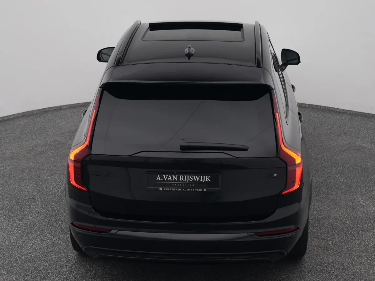 2.0 T8 Plug-in hybrid AWD Ultra Black Edition 7-Pers. | PANO | 360° | B&W | LUCHTVERING | STOELMASSAGE | STOELVENT. | STOEL- EN STUURVERW. | TREKHAAK