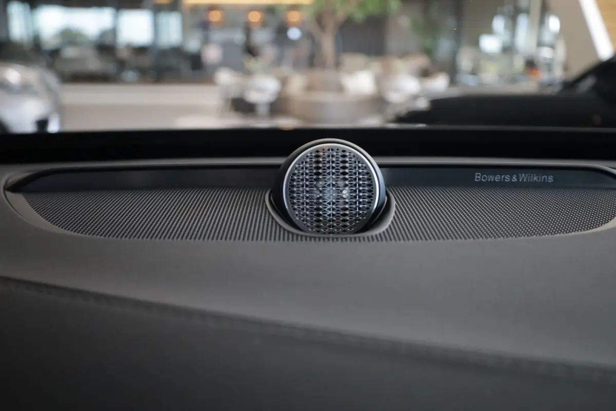 2.0 T8 Plug-in hybrid AWD Ultra Black Edition 7-Pers. | PANO | 360° | B&W | LUCHTVERING | STOELMASSAGE | STOELVENT. | STOEL- EN STUURVERW. | TREKHAAK