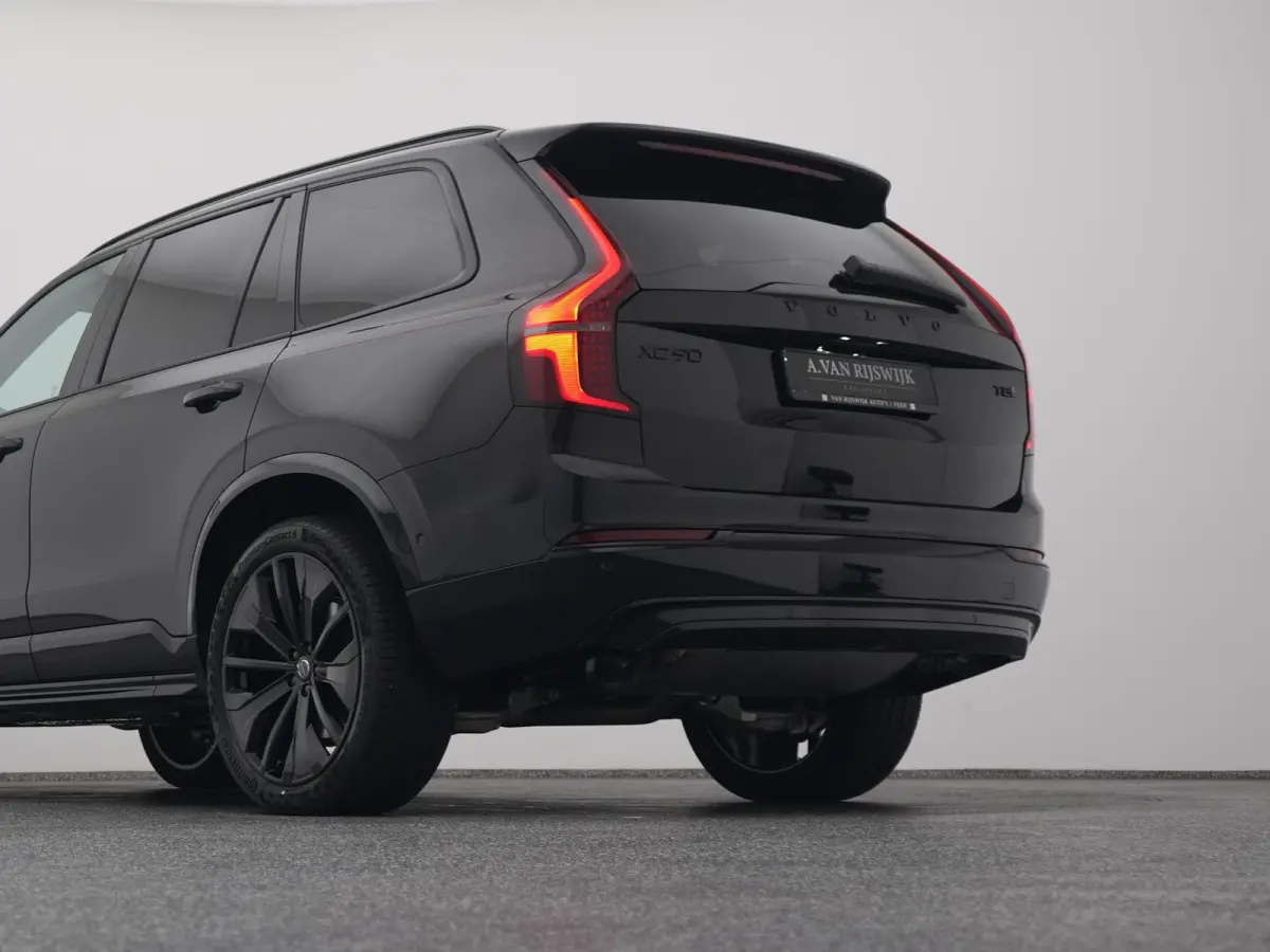 2.0 T8 Plug-in hybrid AWD Ultra Black Edition 7-Pers. | PANO | 360° | B&W | LUCHTVERING | STOELMASSAGE | STOELVENT. | STOEL- EN STUURVERW. | TREKHAAK