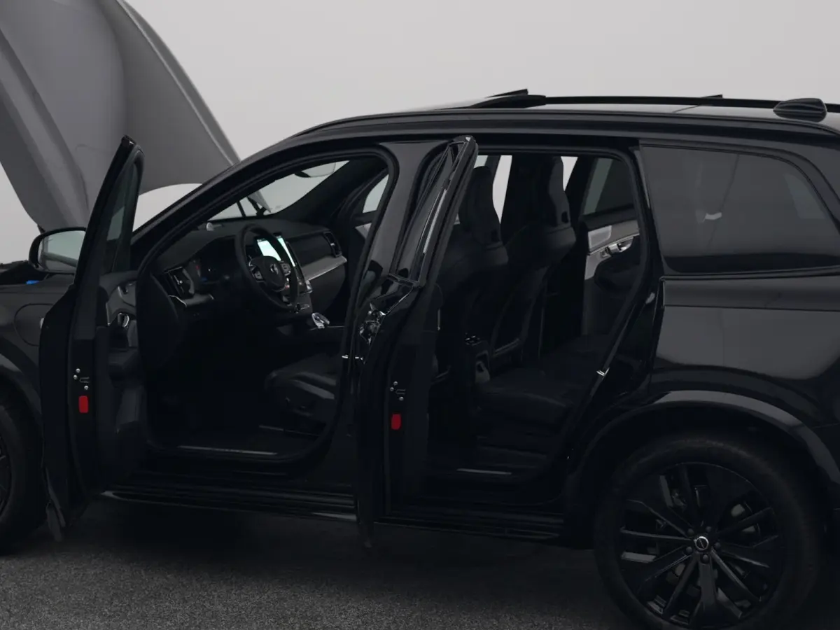 2.0 T8 Plug-in hybrid AWD Ultra Black Edition 7-Pers. | PANO | 360° | B&W | LUCHTVERING | STOELMASSAGE | STOELVENT. | STOEL- EN STUURVERW. | TREKHAAK
