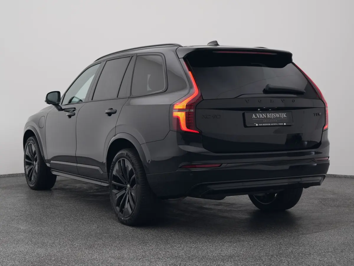 2.0 T8 Plug-in hybrid AWD Ultra Black Edition 7-Pers. | PANO | 360° | B&W | LUCHTVERING | STOELMASSAGE | STOELVENT. | STOEL- EN STUURVERW. | TREKHAAK