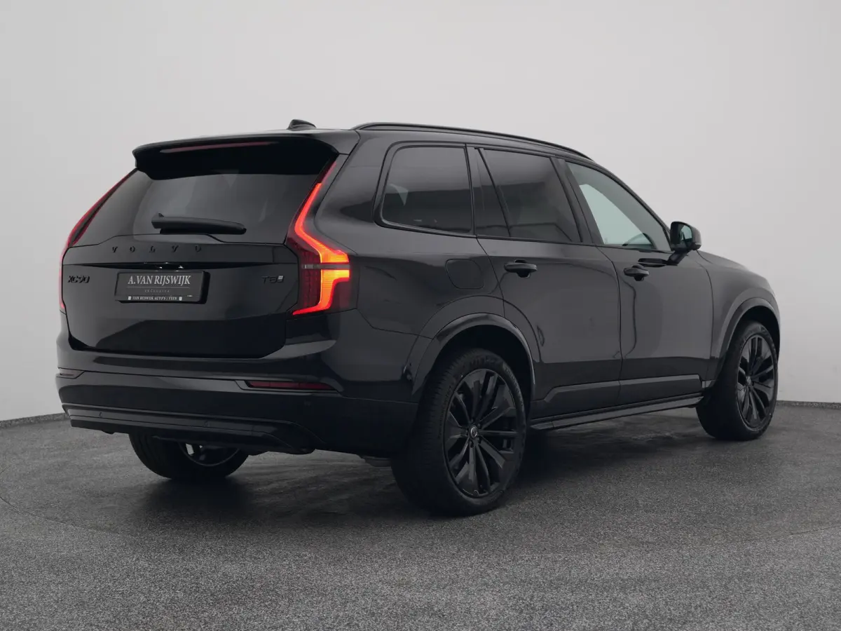 2.0 T8 Plug-in hybrid AWD Ultra Black Edition 7-Pers. | PANO | 360° | B&W | LUCHTVERING | STOELMASSAGE | STOELVENT. | STOEL- EN STUURVERW. | TREKHAAK