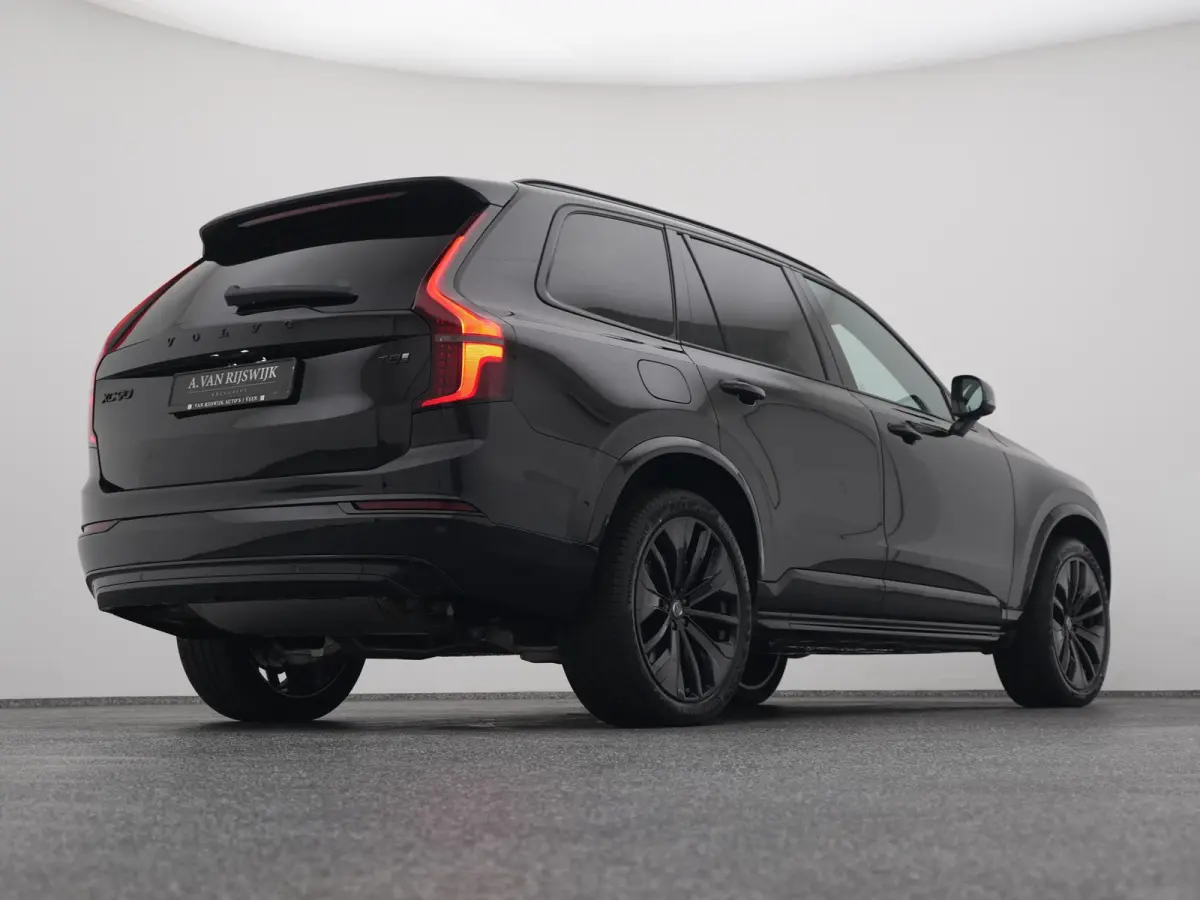 2.0 T8 Plug-in hybrid AWD Ultra Black Edition 7-Pers. | PANO | 360° | B&W | LUCHTVERING | STOELMASSAGE | STOELVENT. | STOEL- EN STUURVERW. | TREKHAAK