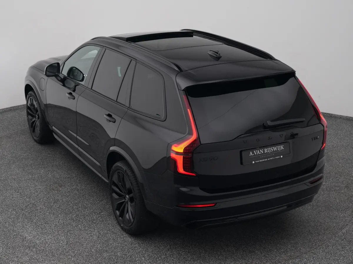2.0 T8 Plug-in hybrid AWD Ultra Black Edition 7-Pers. | PANO | 360° | B&W | LUCHTVERING | STOELMASSAGE | STOELVENT. | STOEL- EN STUURVERW. | TREKHAAK