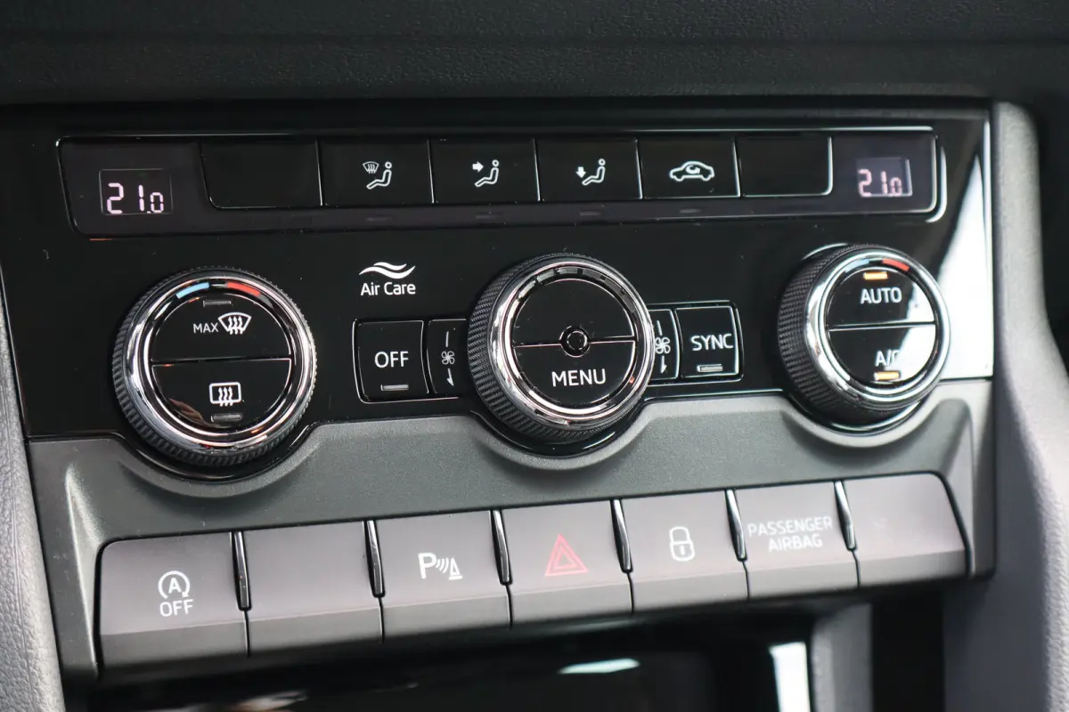 1.5 TSI ACT Business Edition 150PK TREKHAAK | Achteruitrijcamera | Apple Carplay/Android Auto|telefoonintegratie premium | Keyless entry/start