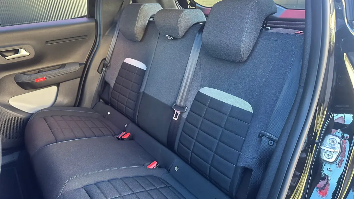 Business 113pk Comfort Range 44 kWh | Apple Carplay / Android Auto | Navigatie | Cruise Control | Parkeersensoren Achter | Lane Assist | Verkeersborden Herkenning | Anti Blokkeer Systeem | A