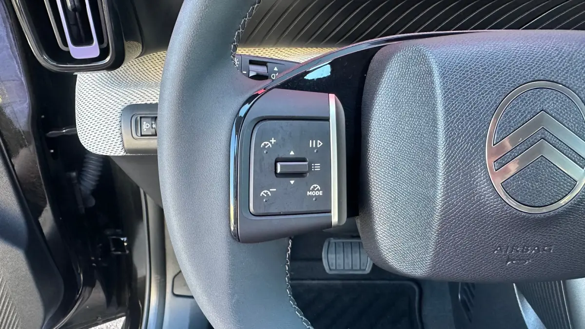 Business 113pk Comfort Range 44 kWh | Apple Carplay / Android Auto | Navigatie | Cruise Control | Parkeersensoren Achter | Lane Assist | Verkeersborden Herkenning | Anti Blokkeer Systeem | A