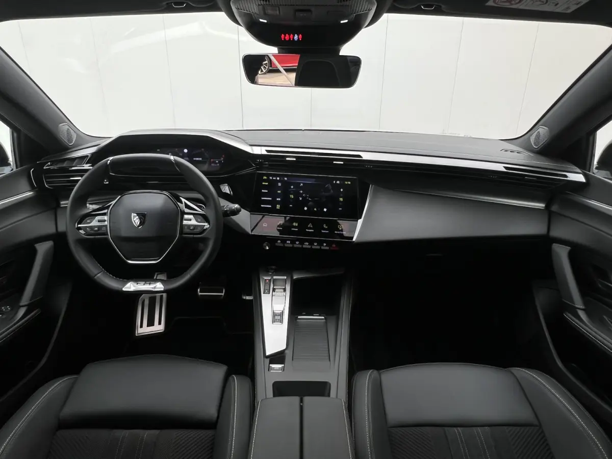 Plug-in Hybrid 225 GT | Automaat | Panoramadak | AGR Comfort Stoelen | Zeer luxe!