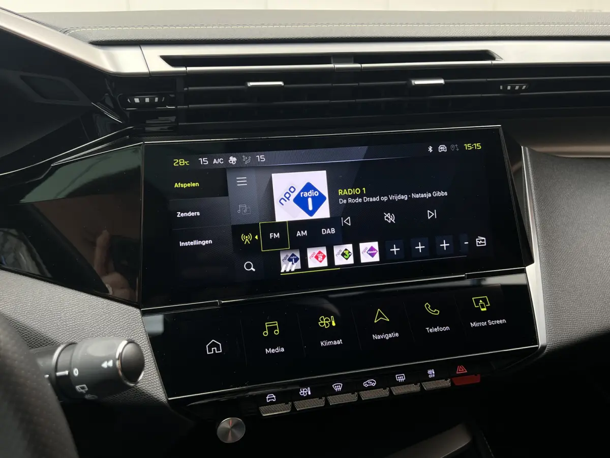 Plug-in Hybrid 225 GT | Automaat | Panoramadak | AGR Comfort Stoelen | Zeer luxe!