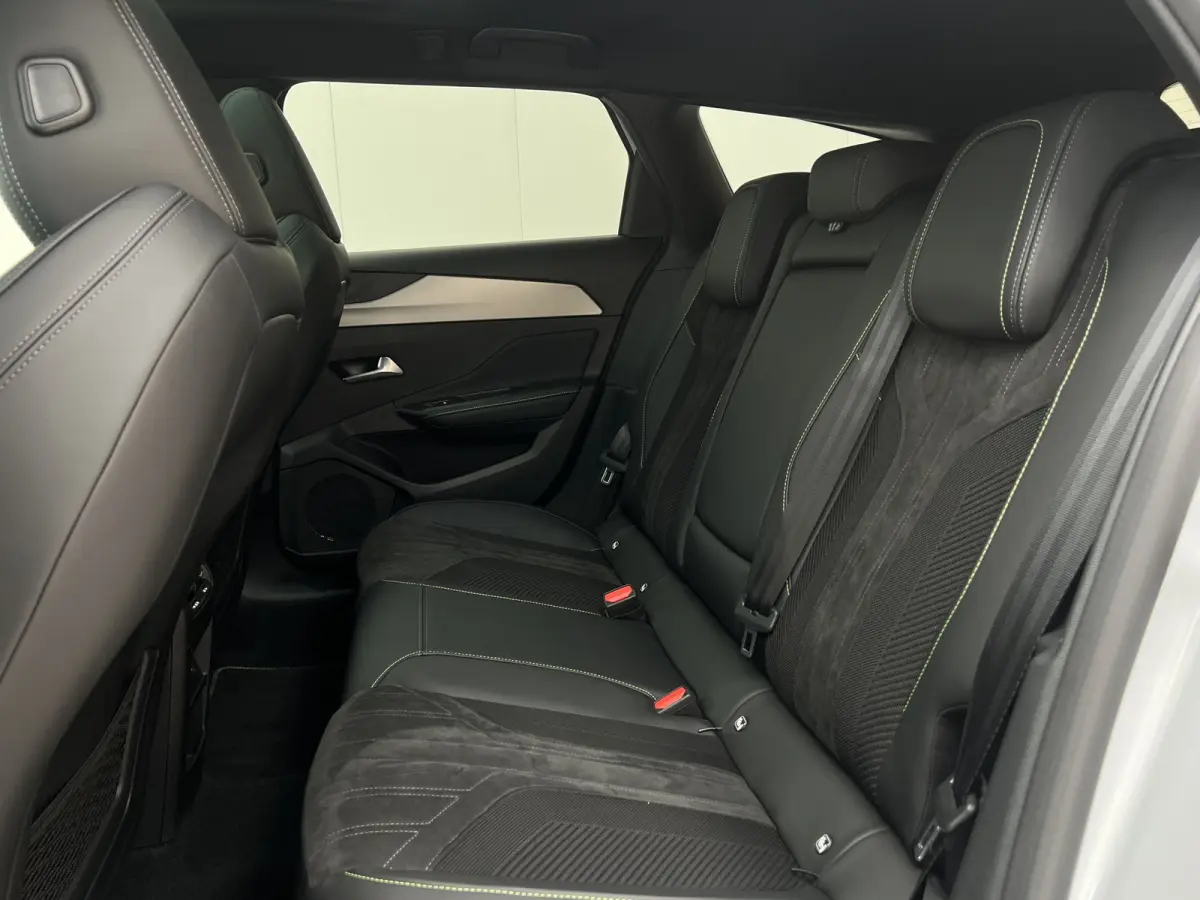 Plug-in Hybrid 225 GT | Automaat | Panoramadak | AGR Comfort Stoelen | Zeer luxe!