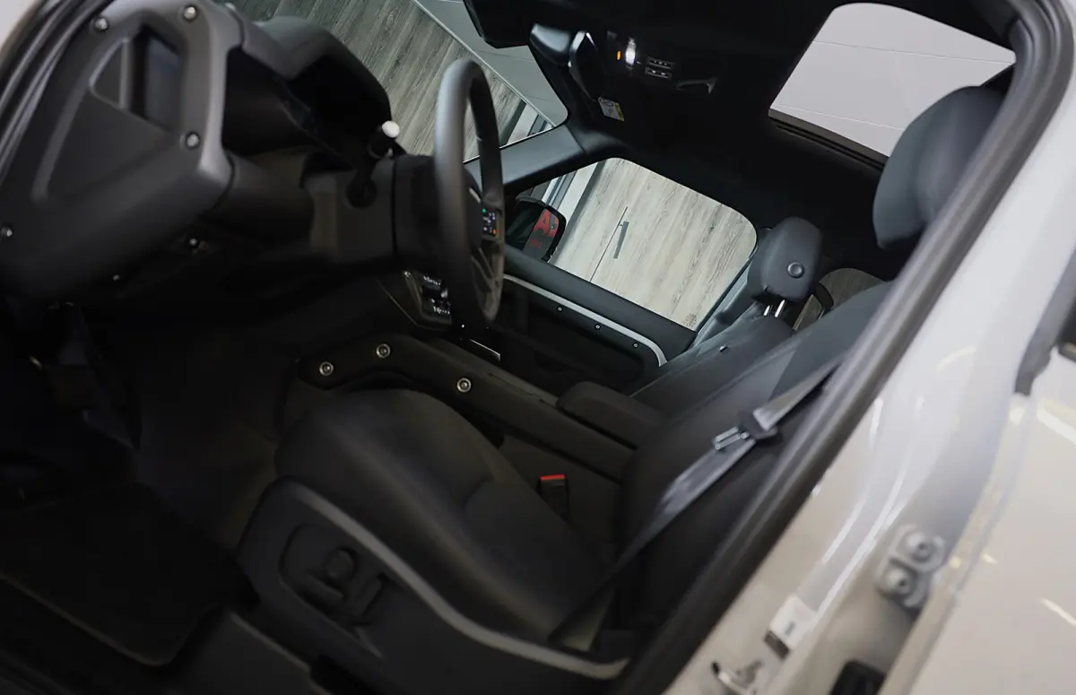 2.0 P300e 110 X-Dynamic SE FACELIFT / Memory / Leder / Meridian / Acc / 360 Camera / Open Panoramadak