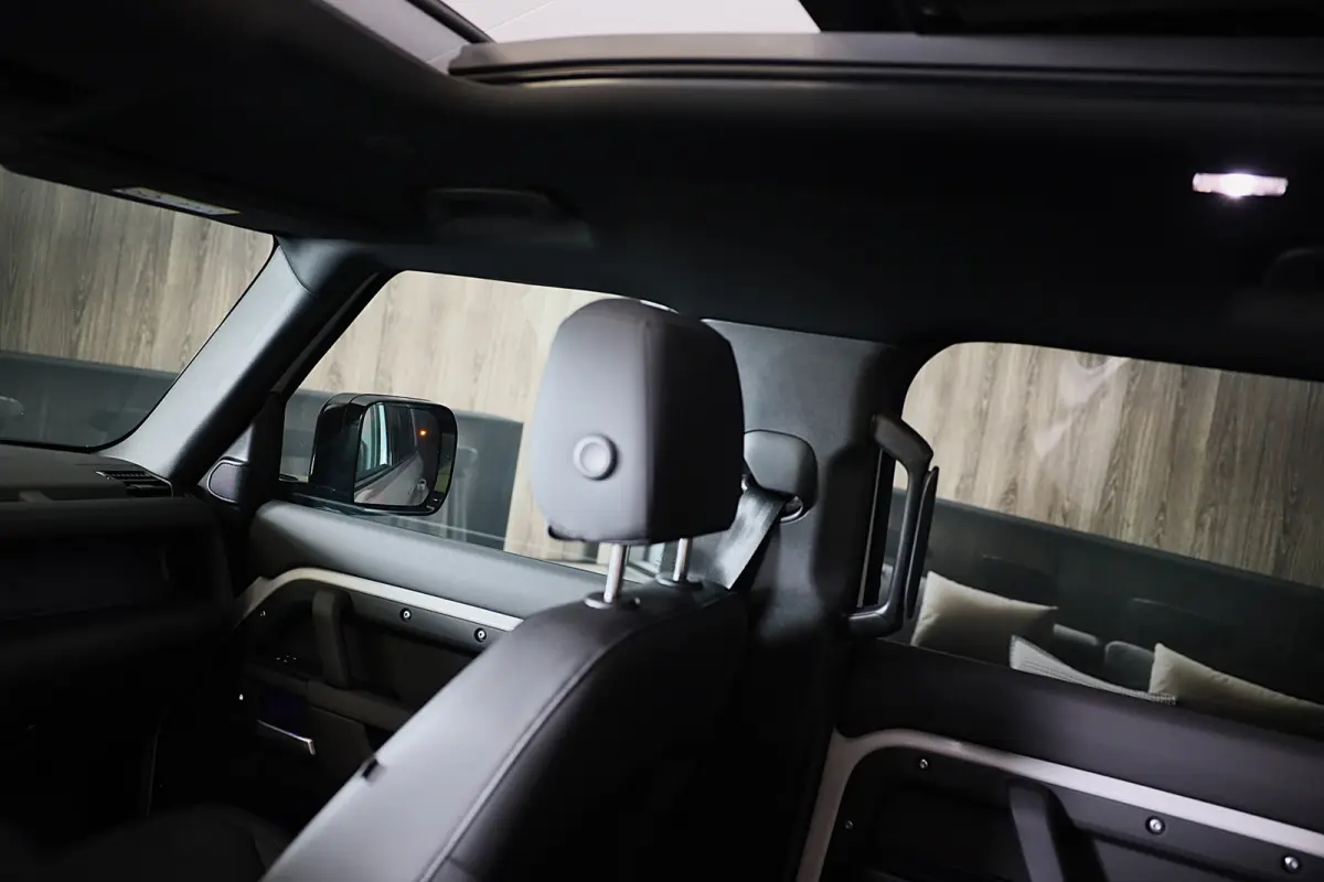 2.0 P300e 110 X-Dynamic SE FACELIFT / Memory / Leder / Meridian / Acc / 360 Camera / Open Panoramadak